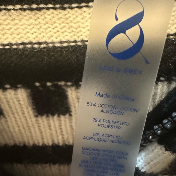 Lou and Grey Black and White Geometric Sweater size large - Picture 3 of 3